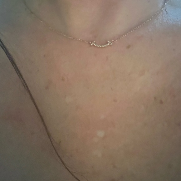 Tiffany Mini 18k T-smile pendant with diamonds on a 18k gold chain - Picture 9 of 10